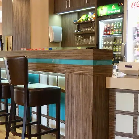 Parton & Bowling Konukevi *