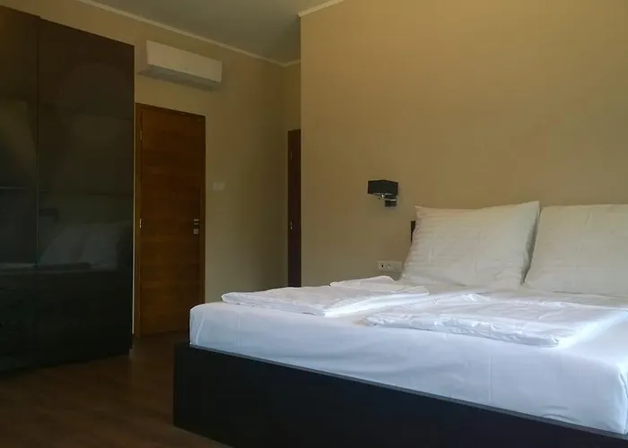 Pensiune Parton & Bowling