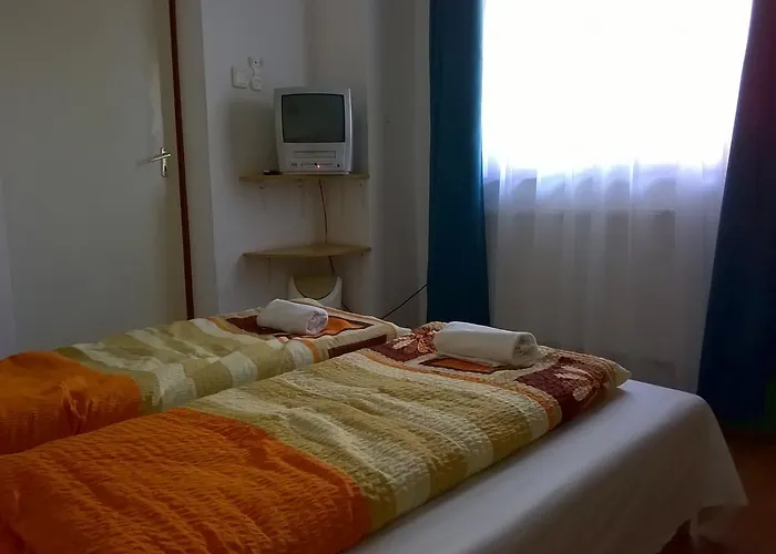 Pensiune Parton & Bowling *