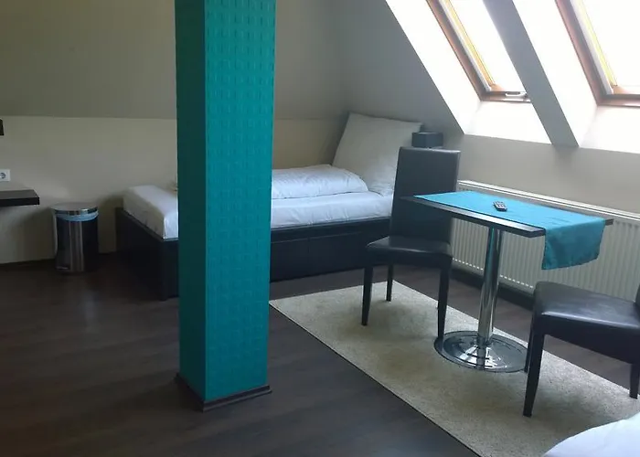 Parton & Bowling Pensiune *